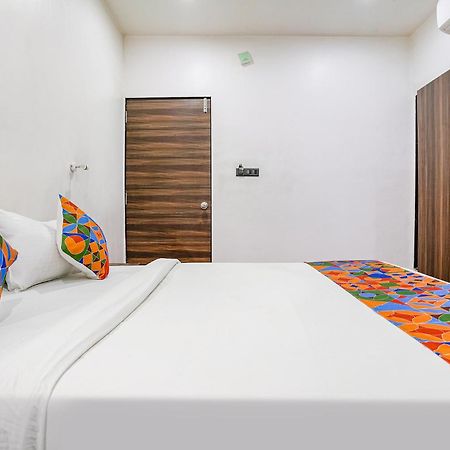 Fabhotel Lotus I สุรัต ภายนอก รูปภาพ