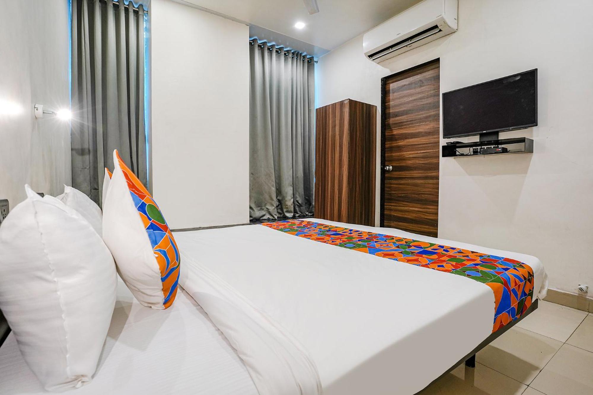 Fabhotel Lotus I สุรัต ภายนอก รูปภาพ
