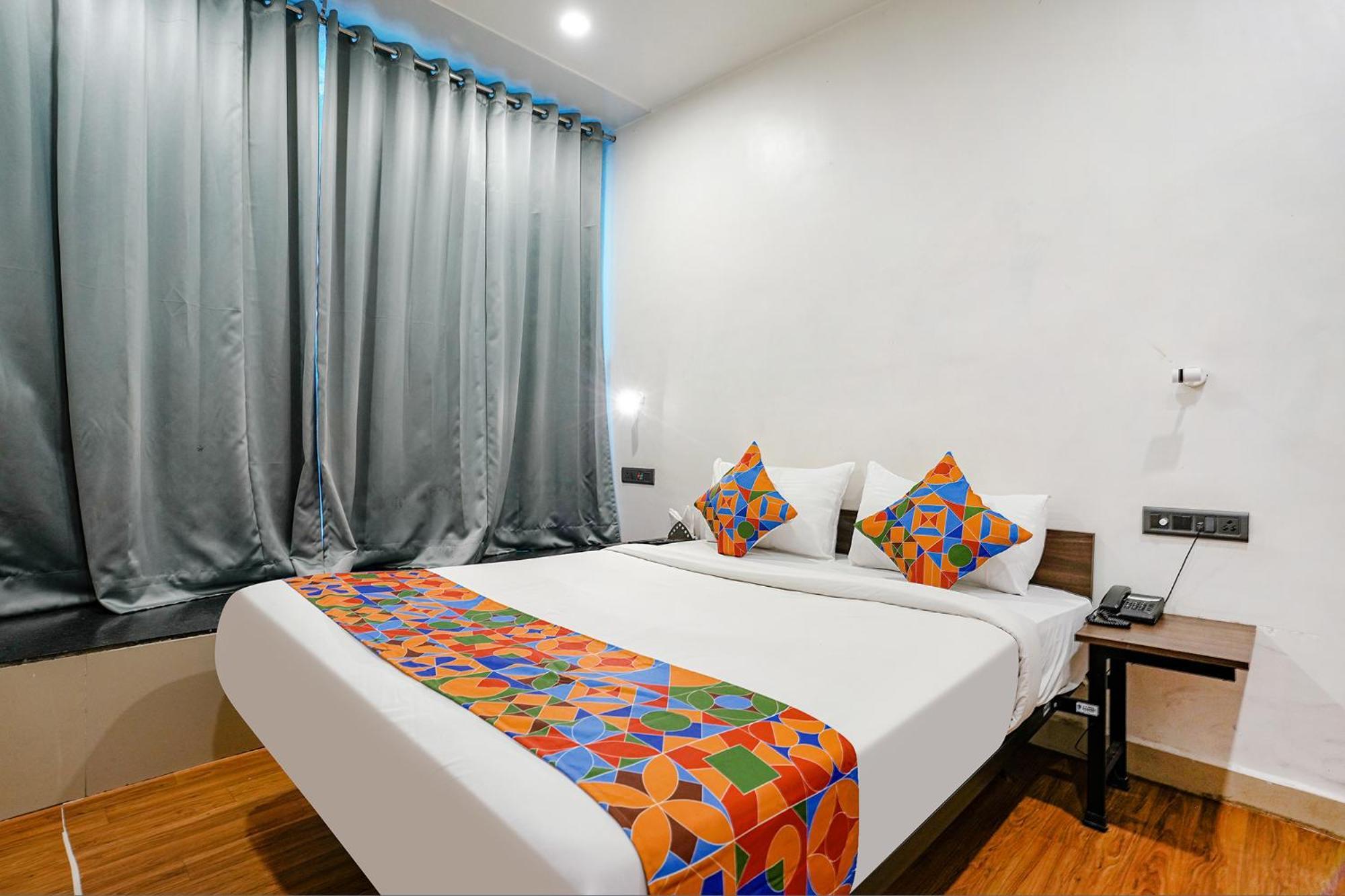 Fabhotel Lotus I สุรัต ภายนอก รูปภาพ